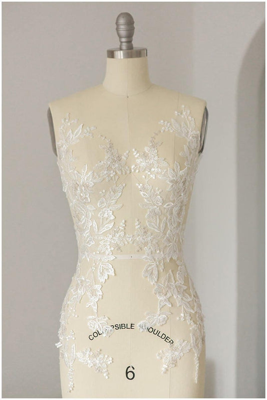 ELFENBEIN/ SILBER - 2Stk. Gespiegelte Spitzenblumen, Spitzenaufnäher, Spitzenblumen Applikation - Brautkleid Applikation, Hochzeitskleid Spitze Blume// A17-052
