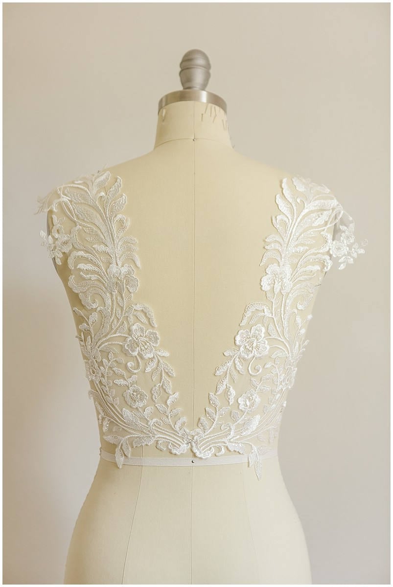 2Stk. gespiegelte weiche Spitzenblumen Applikation für Hochzeitskleider - IVORY + PAILLETTEN - Spitzenblume, Spitzenaufnäher, Brautkleid Applikation// A17-058