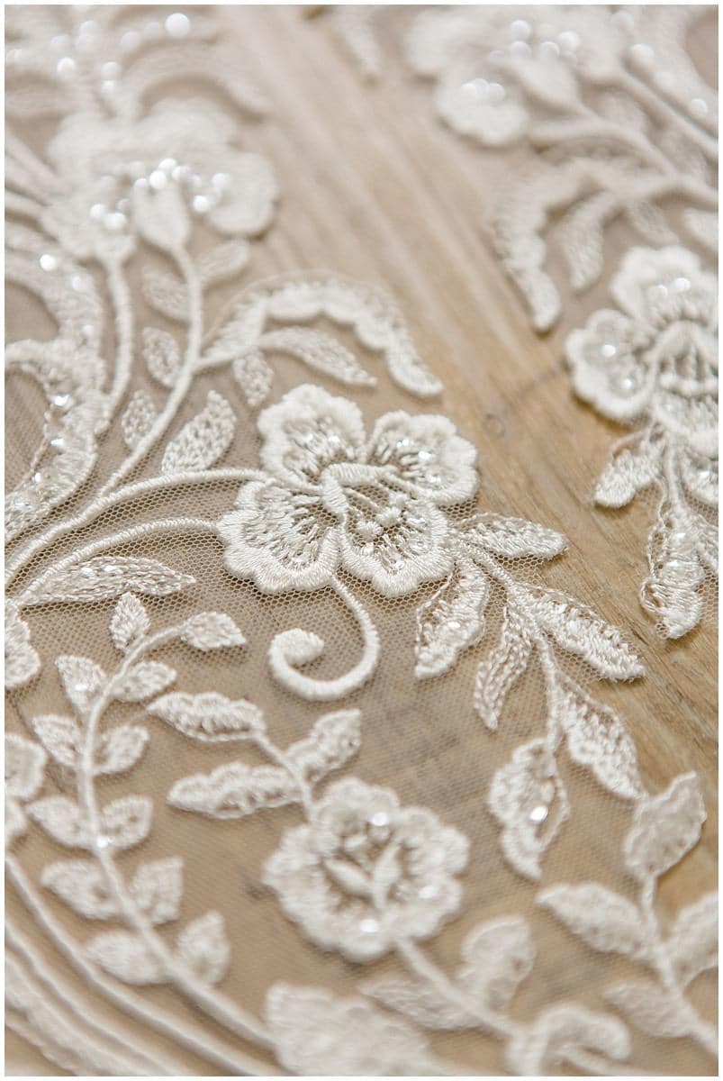 2Stk. gespiegelte weiche Spitzenblumen Applikation für Hochzeitskleider - IVORY + PAILLETTEN - Spitzenblume, Spitzenaufnäher, Brautkleid Applikation// A17-058