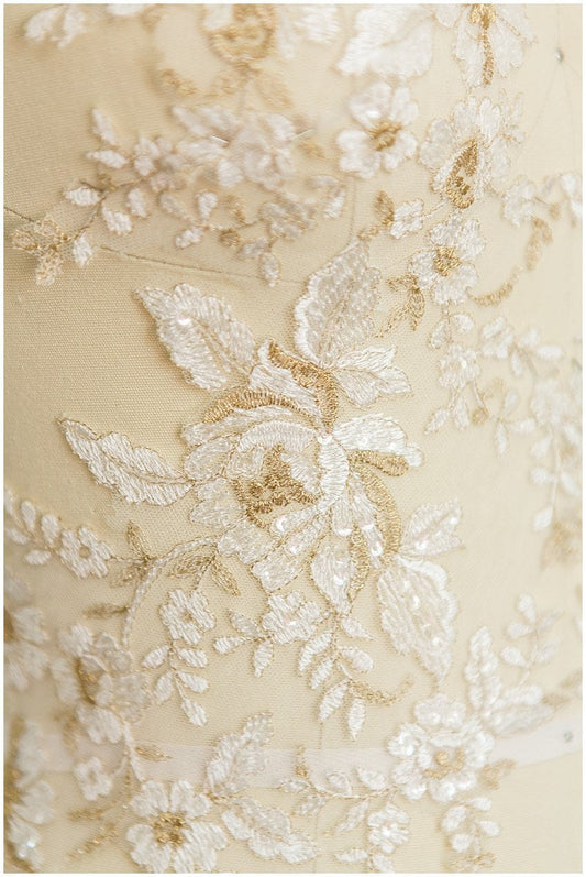 IVORY + GOLD Spitzenblume Applikation, gespiegelte Spitzenblumenplatte, Hochzeitskleid Spitze, Spitzenaufnäher, Brautkleid Applikation, Goldspitze// A17-047