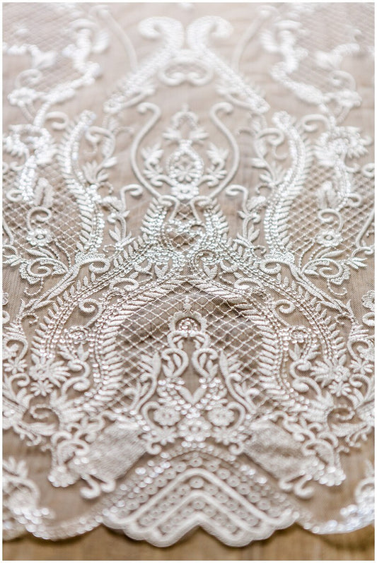 Sehr weiche und schöne Ornamentspitze mit Netzelementen - Hochzeitskleid Spitze, Brautspitze Stoff, Netzspitze Design -off-white// L17-031