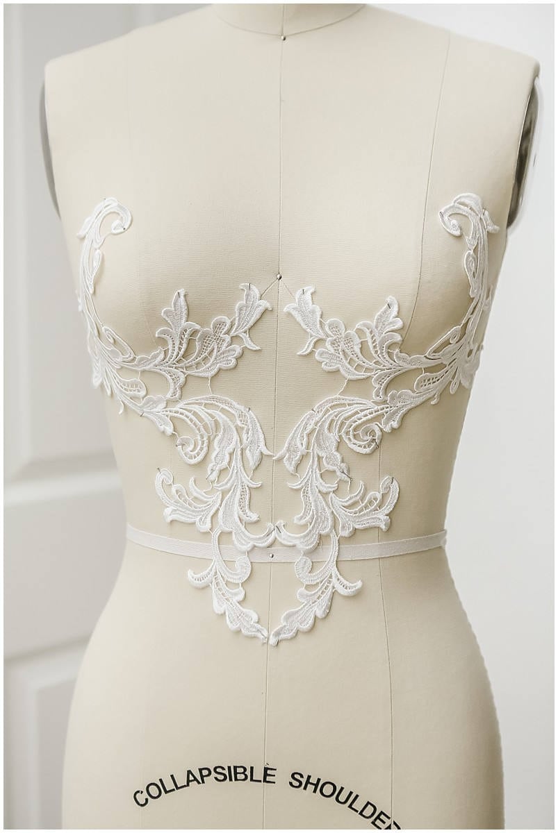 Water soluble lace applique, guipure flower applique, lace flower, lace patch, bridal dress applique, wedding dress lace flower// A17-022