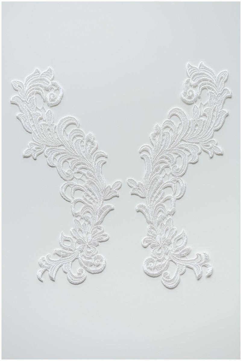 Very soft guipure flower applique, water soluble lace applique, lace flower, lace patch, bridal dress applique, wedding dress lace // A17-020
