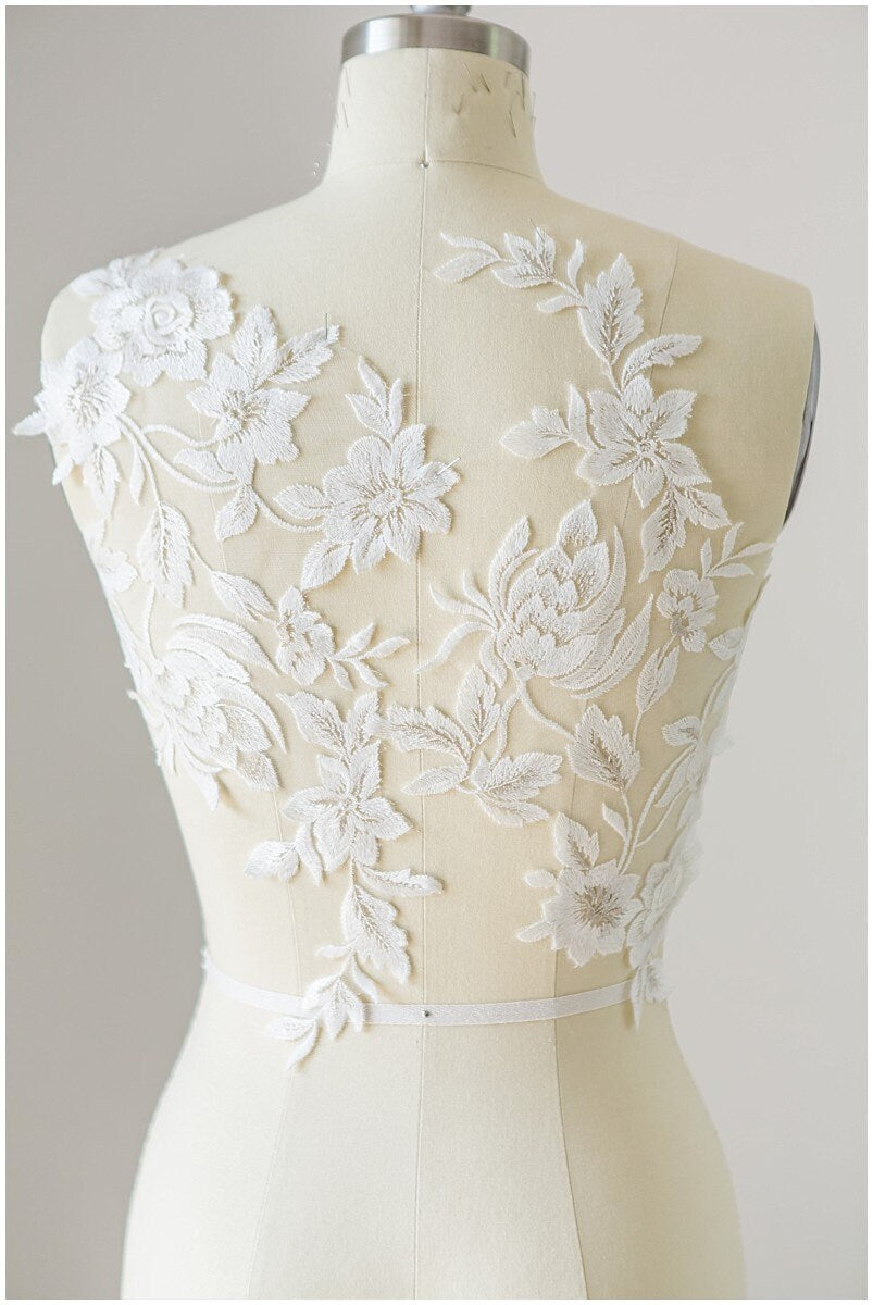 Spitzenblumen Aufnäher, BlumenApplikation, Romantische BlumenSpitze Applikation, Hochzeitskleid Spitze, Hochzeitskleid Spitzenapplikation, Brautspitze// A17-099