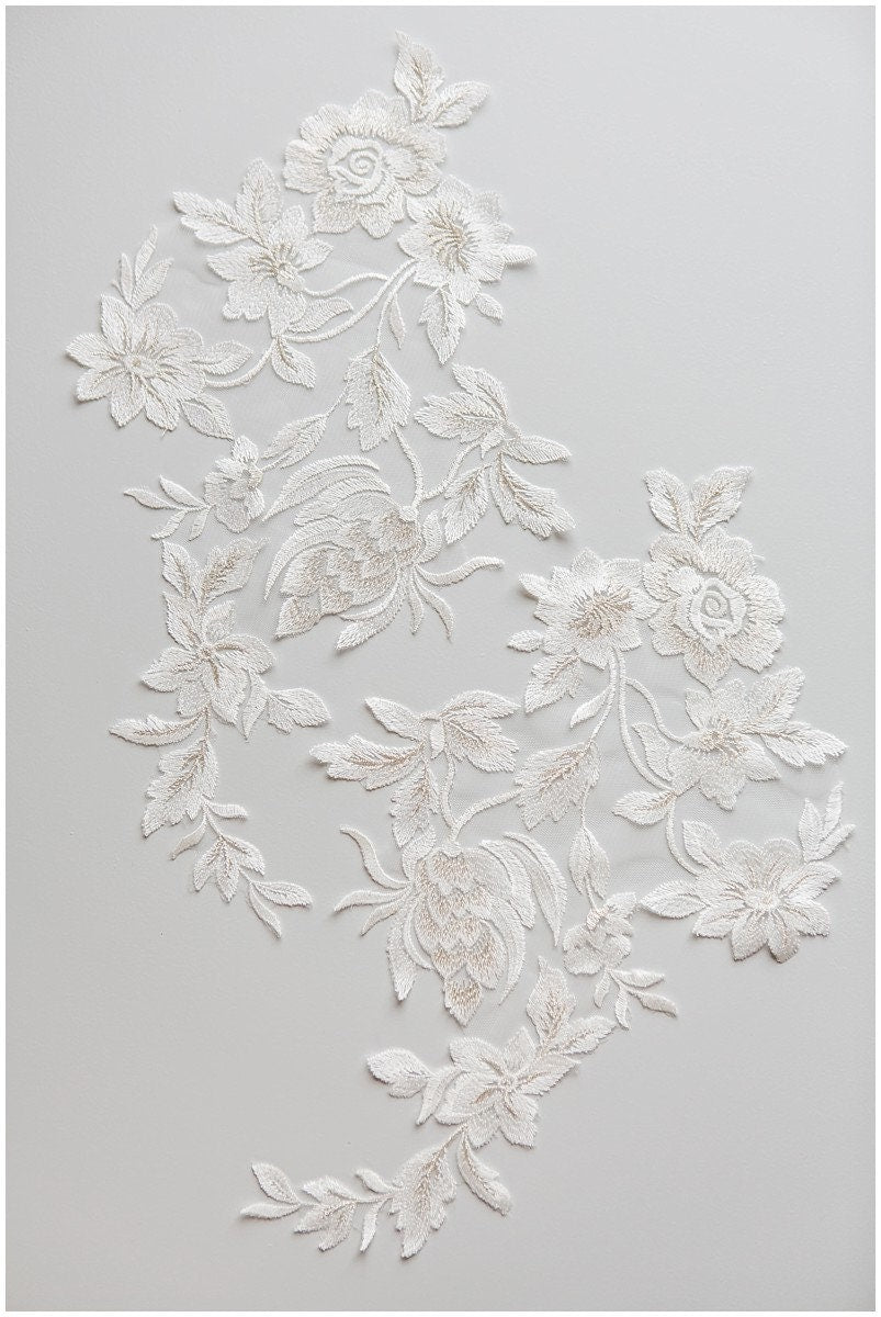 Spitzenblumen Aufnäher, BlumenApplikation, Romantische BlumenSpitze Applikation, Hochzeitskleid Spitze, Hochzeitskleid Spitzenapplikation, Brautspitze// A17-099