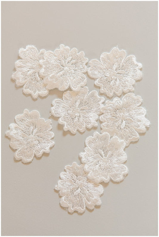 8pcs. 3D lace flowers for sewing on/ 3D flower lace applique/ wedding dress lace applique/ bridal lace// A17-079