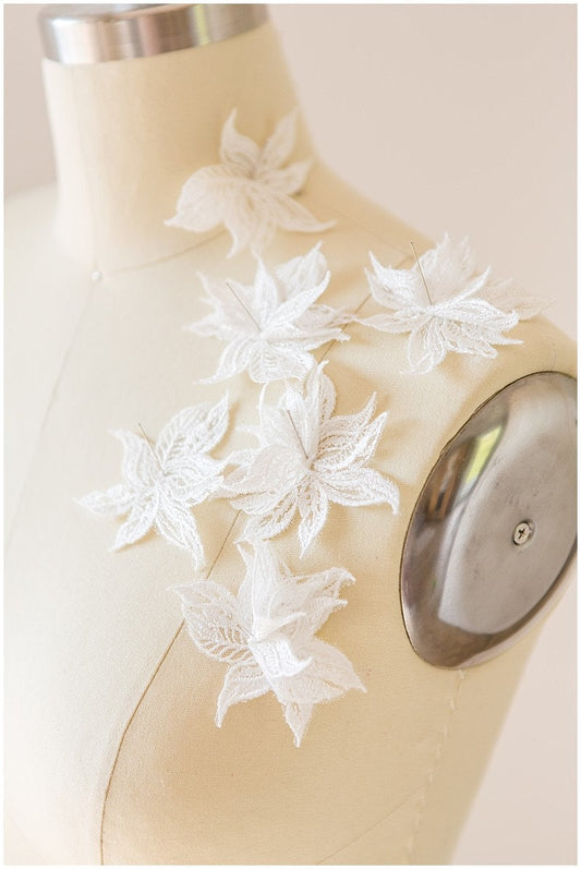 20pcs. 3D flowers for sewing/ 3D flower lace applique/ wedding dress lace applique/ bridal lace// A17-081