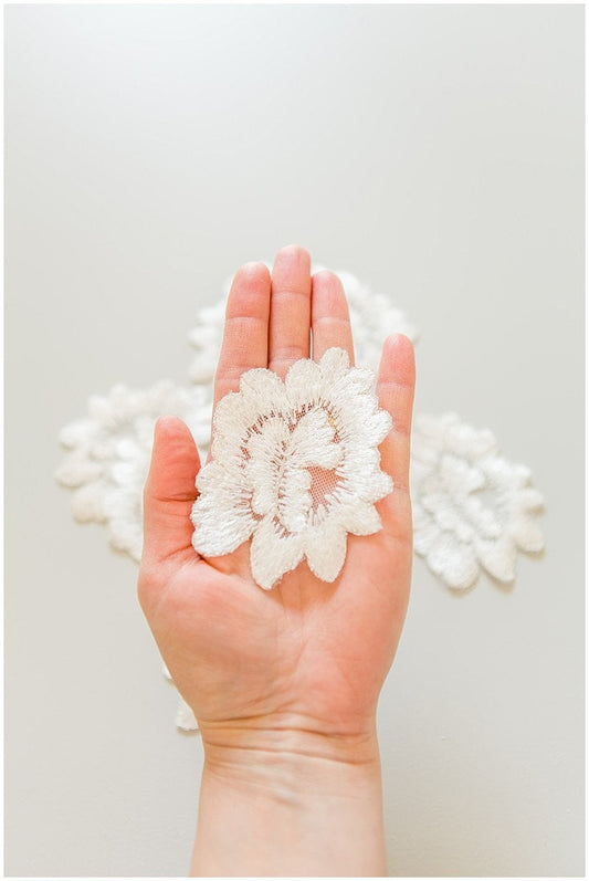 8pcs. 3D lace flowers for sewing on/ 3D flower lace applique/ wedding dress lace applique/ bridal lace// A17-083 
