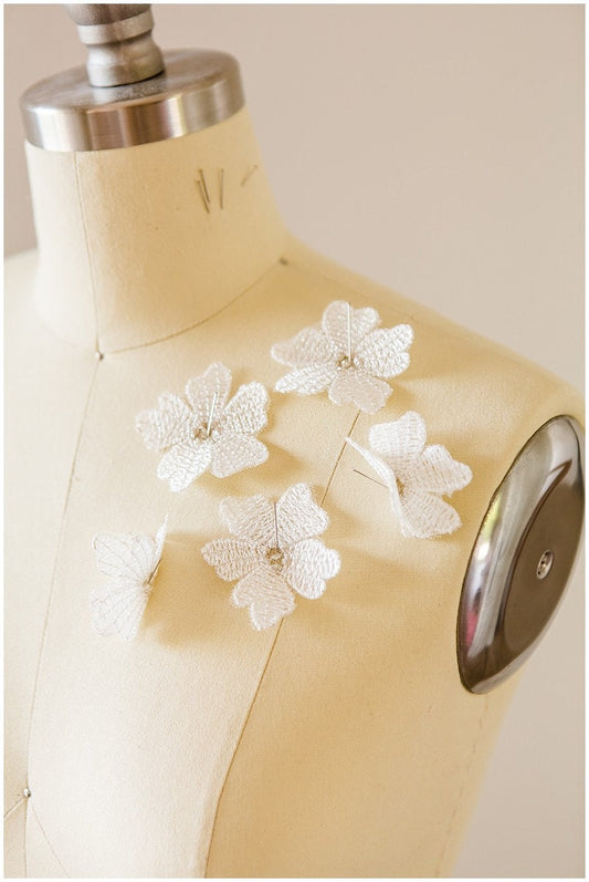 10pcs 3D lace flowers for sewing/ 3D flower lace applique/ 3D lace flower for wedding dress/ bridal applique// A17-103