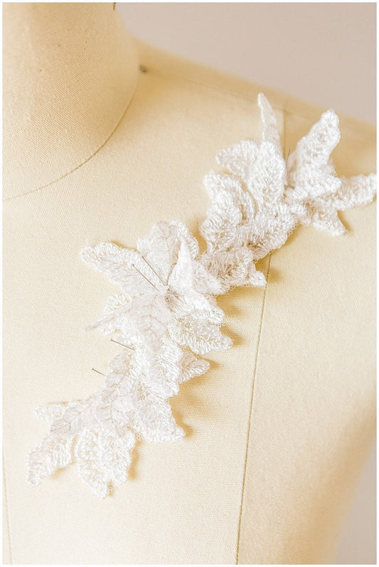 18pcs 3D lace leaf for sewing/ 3D flower lace applique/ wedding dress lace applique/ bridal lace// A17-108 