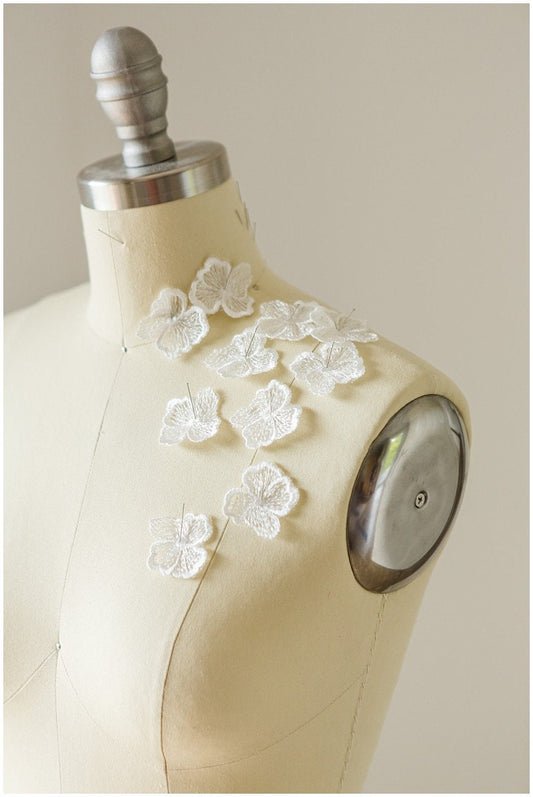 10pcs 3D lace flowers for sewing/ 3D flower applique/ wedding dress lace applique/ bridal lace// A17-120