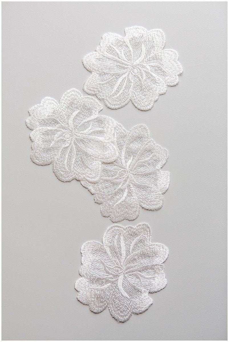 6pcs. 3D lace flowers for sewing on/ 3D flower lace applique/ wedding dress applique/ bridal applique// A17-121 