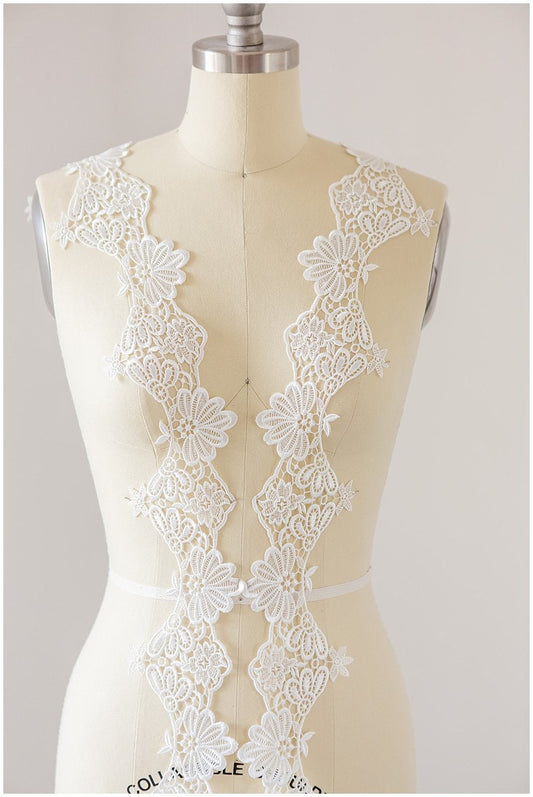 Guipure lace trim off-white/ Crocheted lace trim/ Boho bridal lace trim/ Veil lace/ Lace embroidery// T17-034