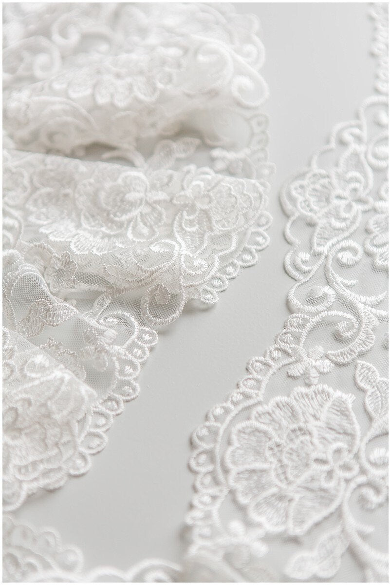 Embroidered lace trim off-white/ elegant bridal lace trim/ veil lace trim/ wedding dress lace trim// T17-042