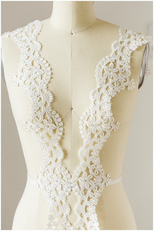 Bridal lace trim off-white/ wedding dress lace trim/ veil lace trim/ elegant bridal lace trim// T17-050