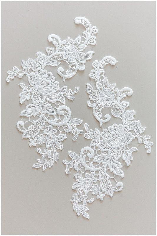 Blumen Applikation, Spitzenblumen Applikation, Spitzenblumen Applikation, Blumen Applikation, Hochzeitskleid Spitzenapplikation, Spitzenblumen Applikation// A17-137