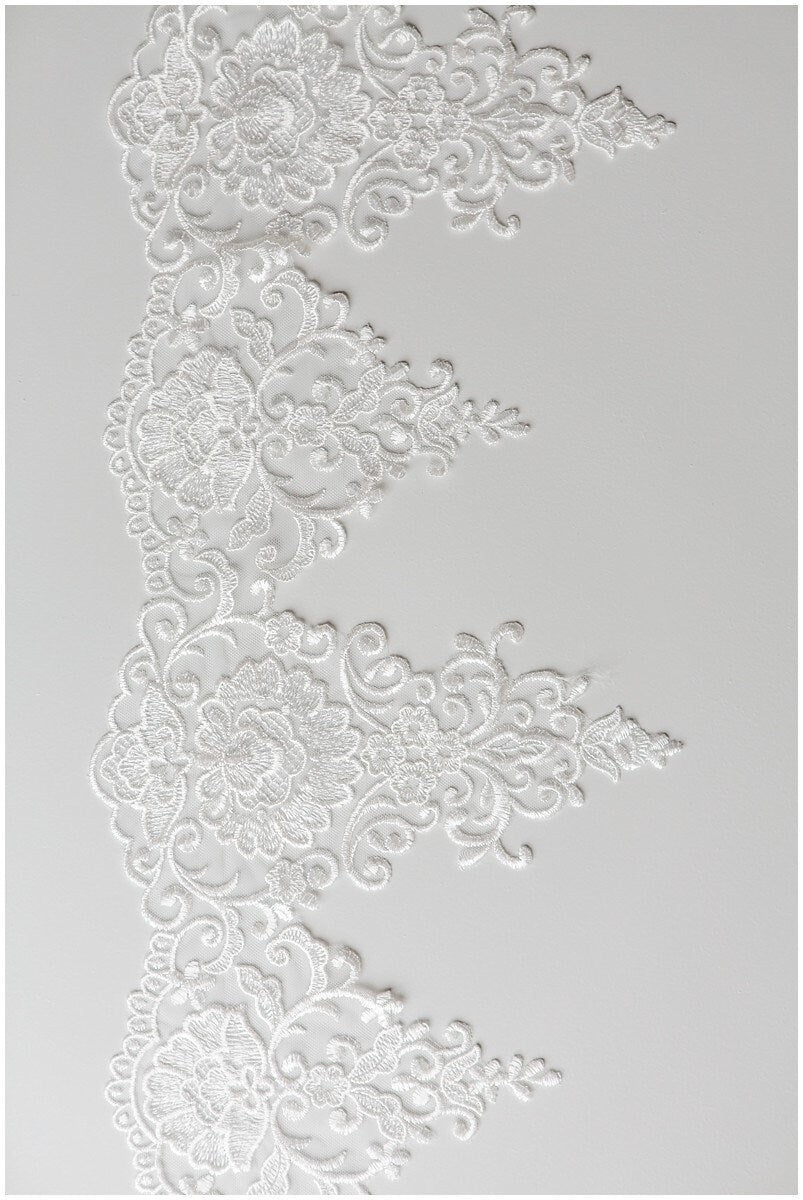 Embroidered lace trim off-white/ elegant bridal lace trim/ veil lace trim/ wedding dress lace trim// T17-042