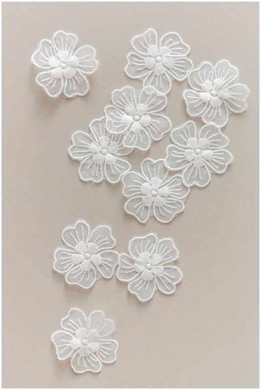 10pcs. lace flowers/ 3D flower sew on/ 3D flower applique/ wedding dress applique/ bridal 3D applique// A17-143-C