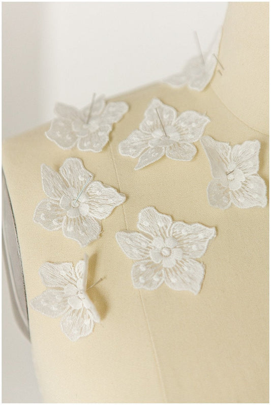 10pcs. lace flowers/ 3D flower patch/ 3D lace applique/ wedding dress lace applique// A17-144