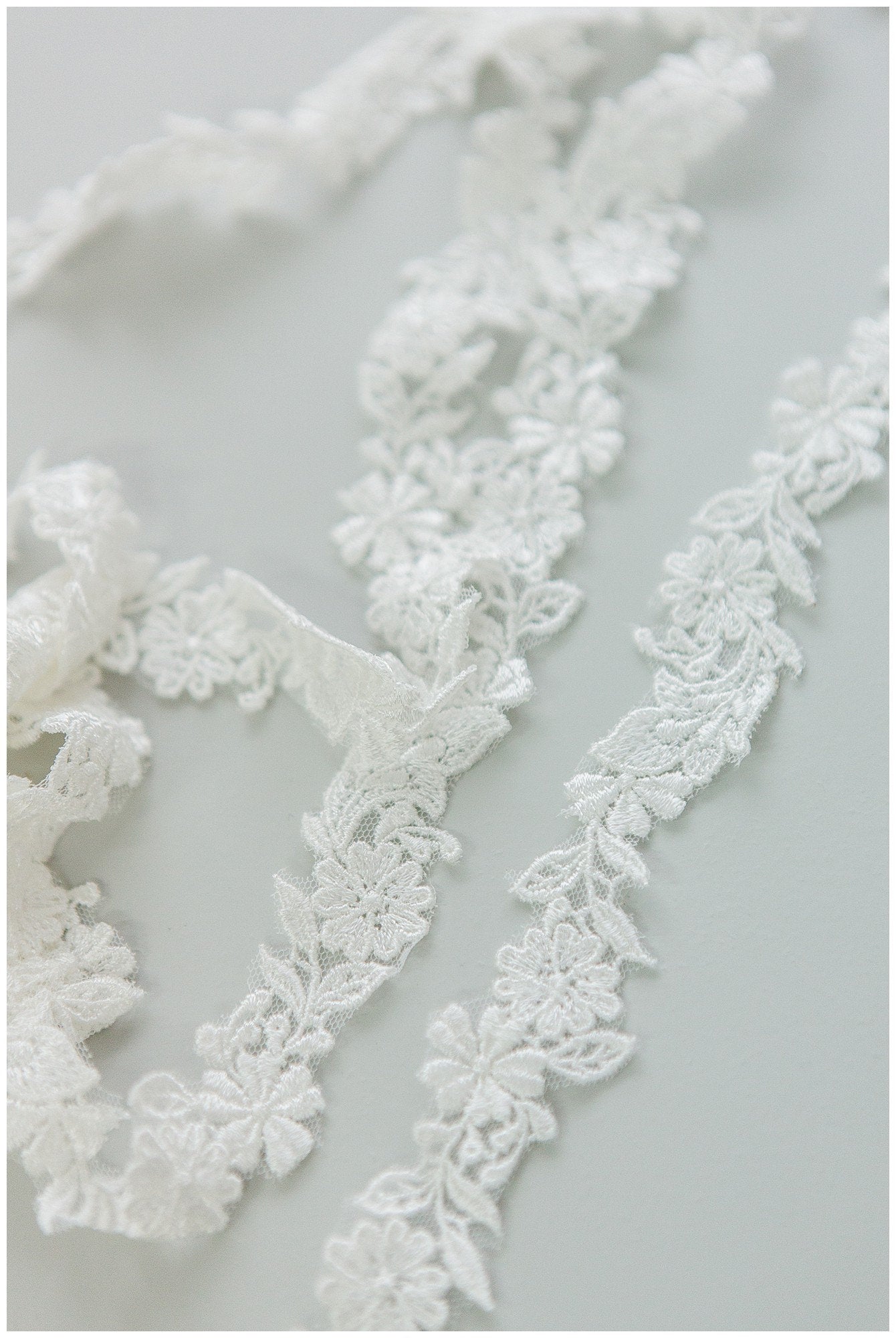 Small lace trim for wedding dress, embroidered lace trim for veil, soft lace trim, lace trim for veil, flower lacetrim trim// T17-061