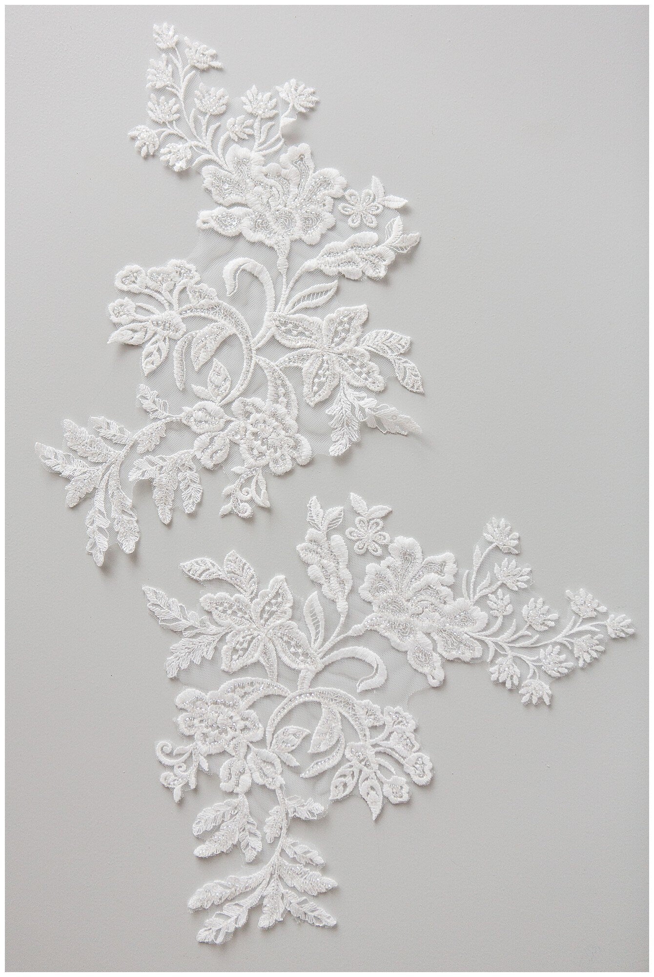 Perlenaufnäher für Brautkleid, Hochzeitskleid Spitzenaufnäher, Spitzenblume für Hochzeitskleid, Brautspitze Applikation// A17-151