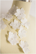 10Stk. 3D Blumen zum Aufnähen/ Off-White auf Blume/ 3D Spitzenblume/ Hochzeitskleid Spitzenapplikation/ Braut Applikation// A19-167