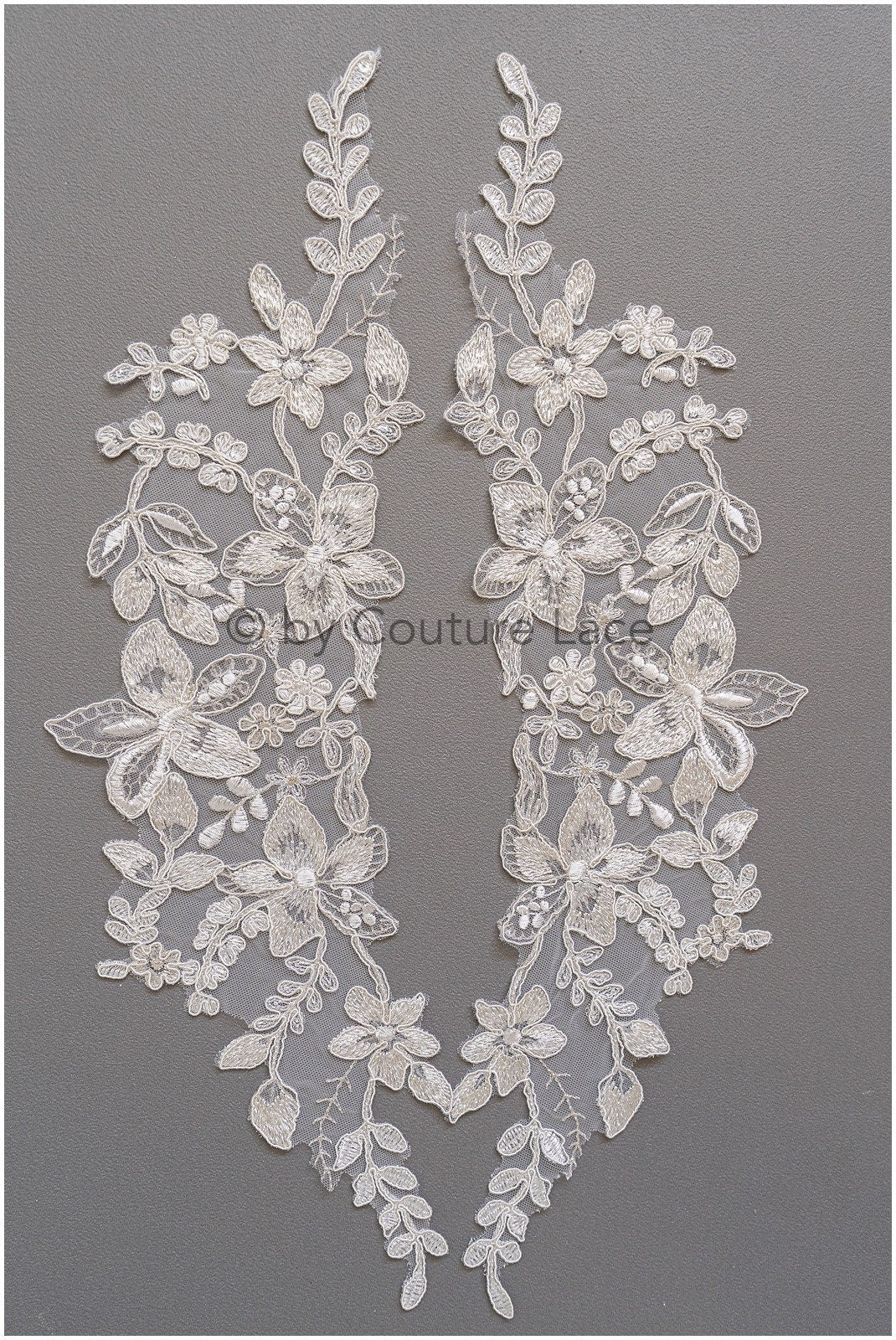 Spitzenblumen Applikation, Brautblumen Spitze Aufnäher off-white// A19-107