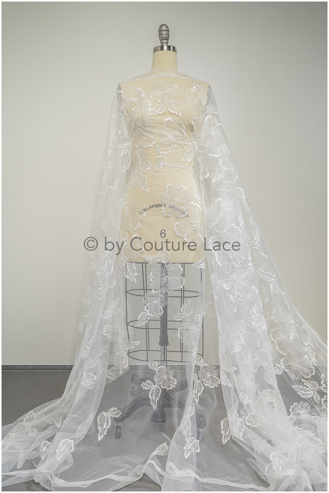 Romantischer Braut Spitzenstoff mit großen Blumen/ Blumen Spitzenstoff Off-White/ Braut Spitzenstoff// L20-337
