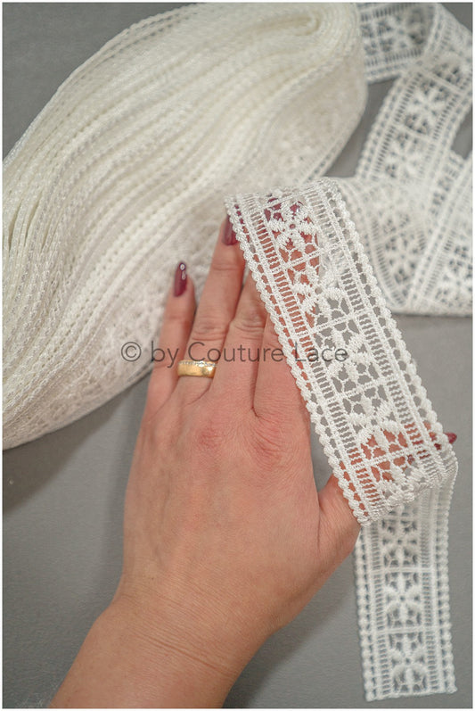 Soft crochet lace trim with geometric pattern/ Off-white guipure lace trim/ Bridal macrame lace trim// T21-128