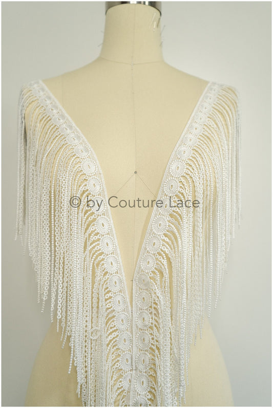 Fringed lace trim off-white/ Boho lace trim/ Crocheted lace trim/ Guipure lace// T21-140