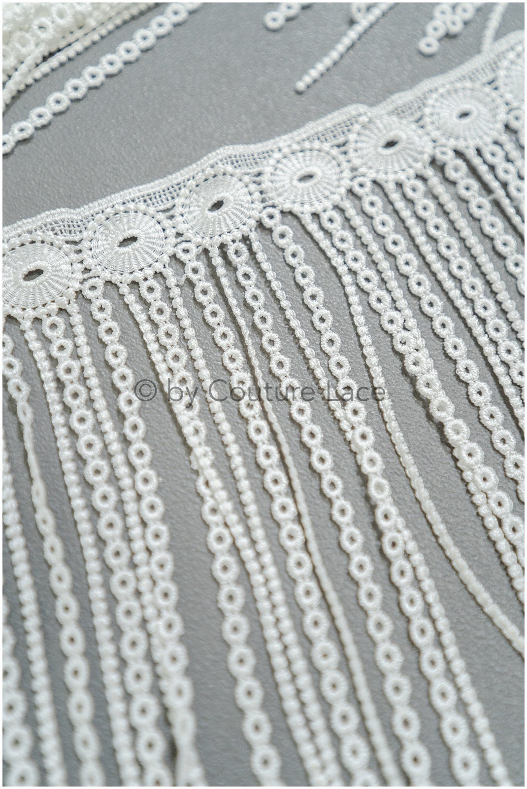Fringed lace trim off-white/ Boho lace trim/ Crocheted lace trim/ Guipure lace// T21-140