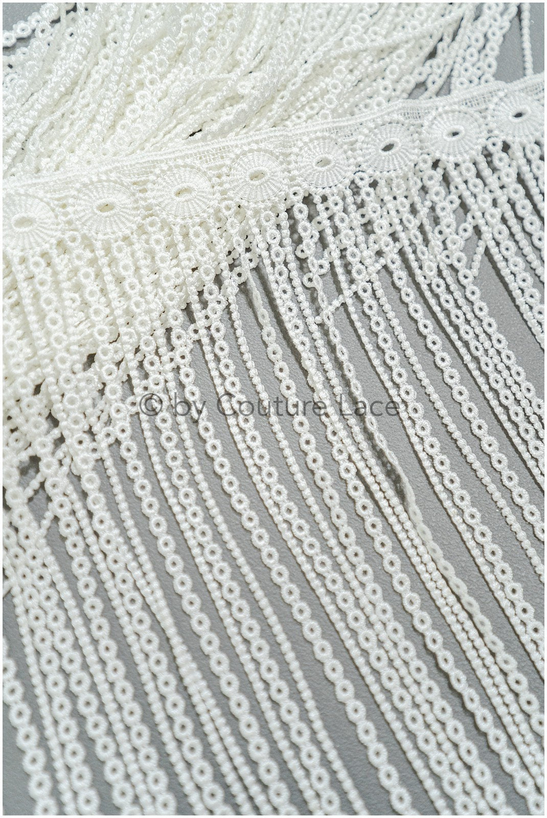Fringed lace trim off-white/ Boho lace trim/ Crocheted lace trim/ Guipure lace// T21-140